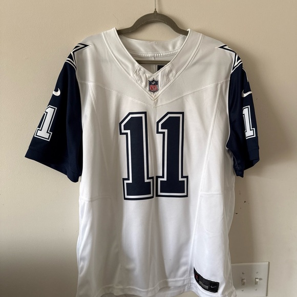 Nike Other - Nike White and Navy Men's Jersey